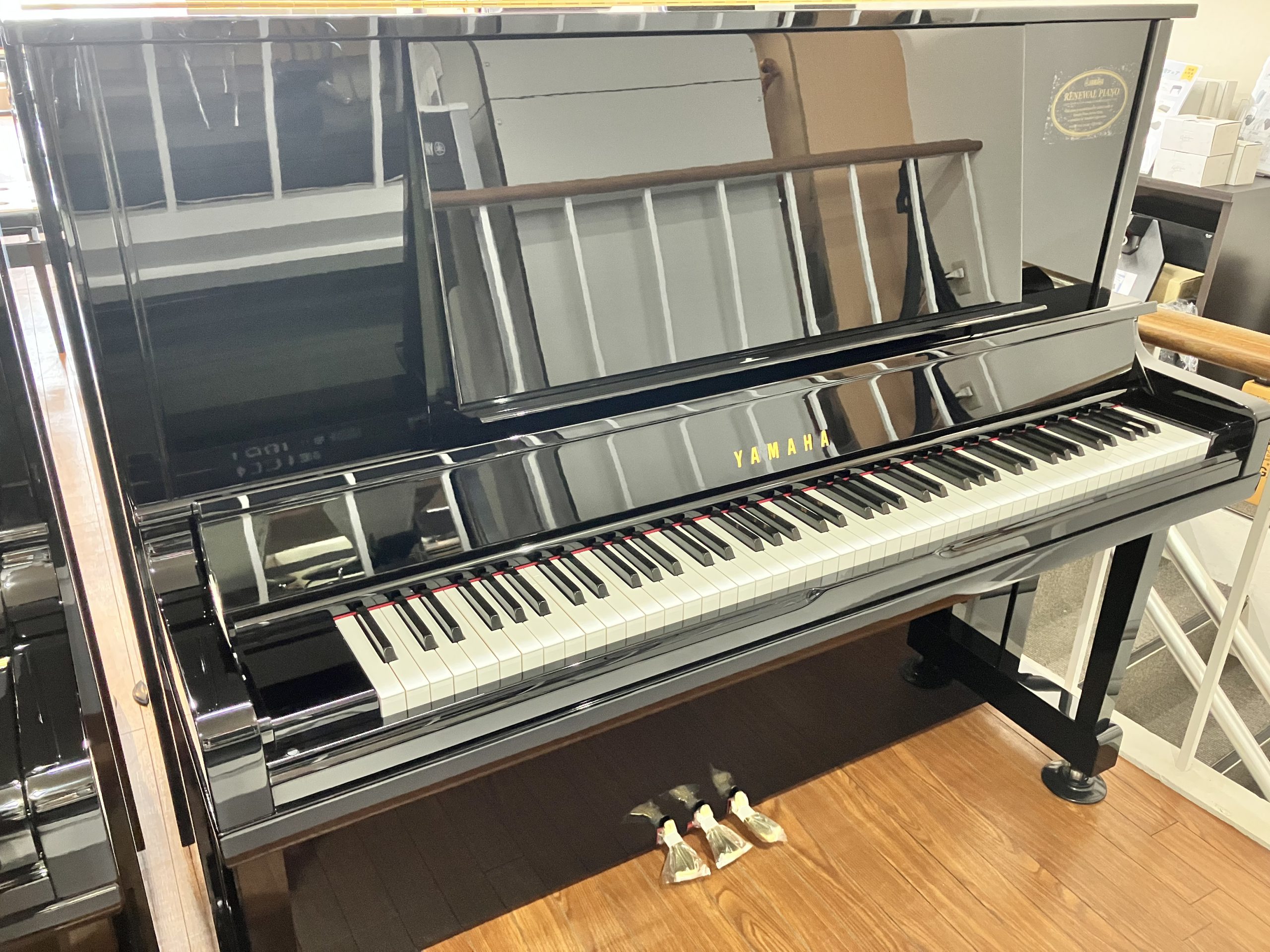 【ヤマハリニューアルピアノ】UX30BL 1990年製