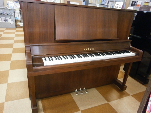 ヤマハリニューアルピアノ　UX30Wn  1988年製