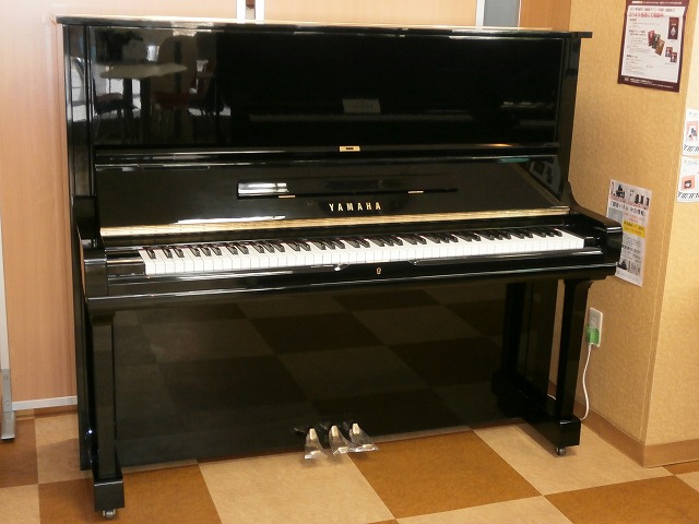 NikkyoGakkiセレクトピアノ　U3H  1980年製
