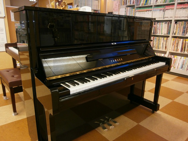ヤマハリニューアルピアノ　U1A　1985年製