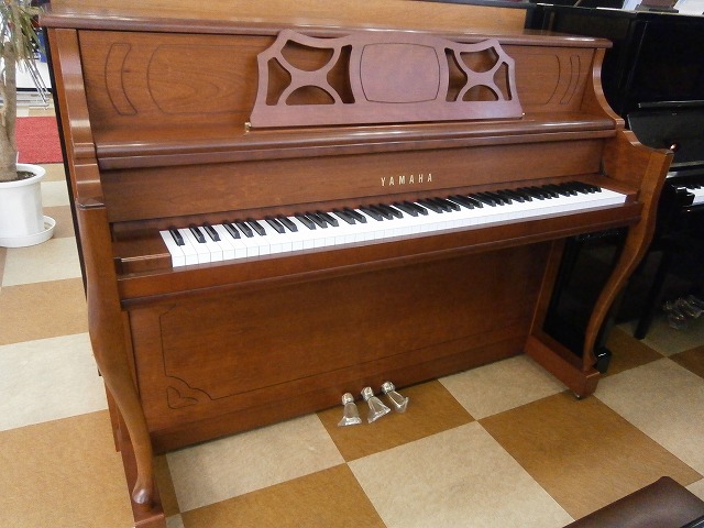 ヤマハリニューアルピアノ　T101C消音ユニット付き  2002年製