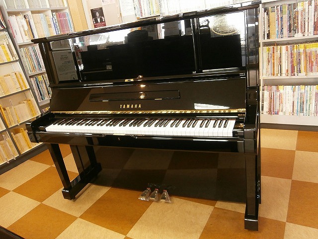 ヤマハリニューアルピアノ　UX3　1986年製