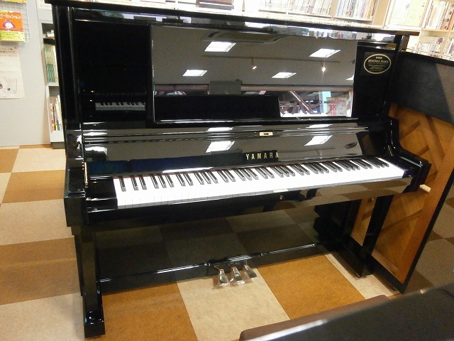 ヤマハリニューアルピアノ　UX5  1987年製