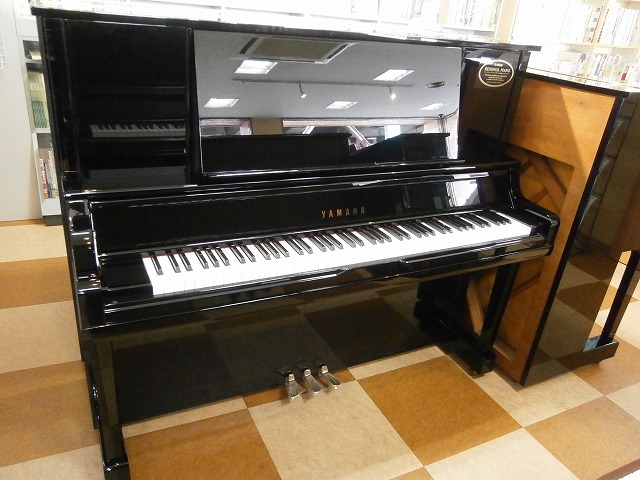 ヤマハリニューアルピアノ　UX30A  1992年製