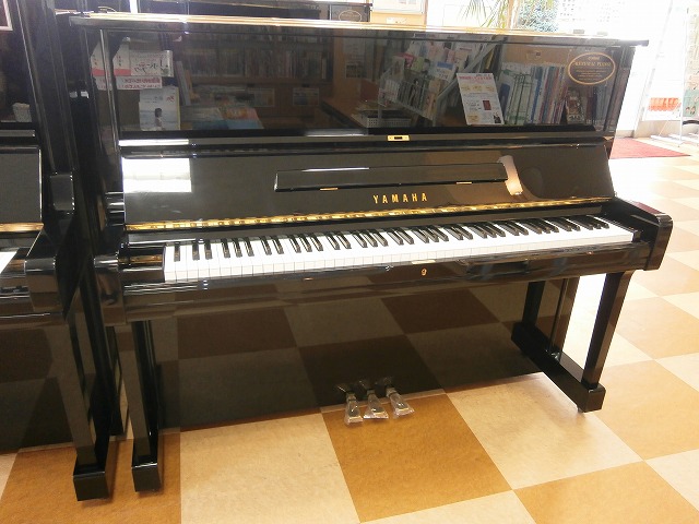 ヤマハリニューアルピアノ　U1A　1983年製