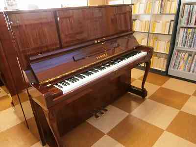 日響楽器スペシャルセレクトピアノ　W106BM　1983年製